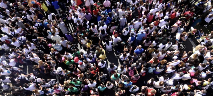 kinh nghiem sinh ton trong dam dong