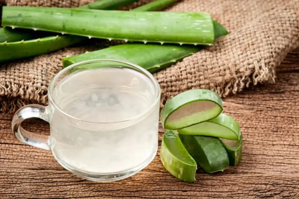 Nha đam được xem là nguyên liệu đóng vai trò cao trong việc làm đẹp da như nước uống, trà, mặt nạ, sữa chua nha đam,...