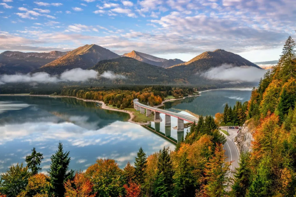 Mùa thu ở dãy Alps Bavarian