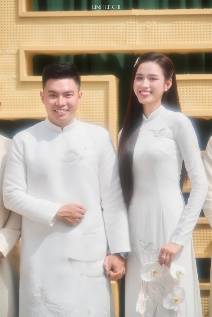 Cả hai đã để lại nhiều ấn tượng đẹp trong lễ ăn hỏi của mình
