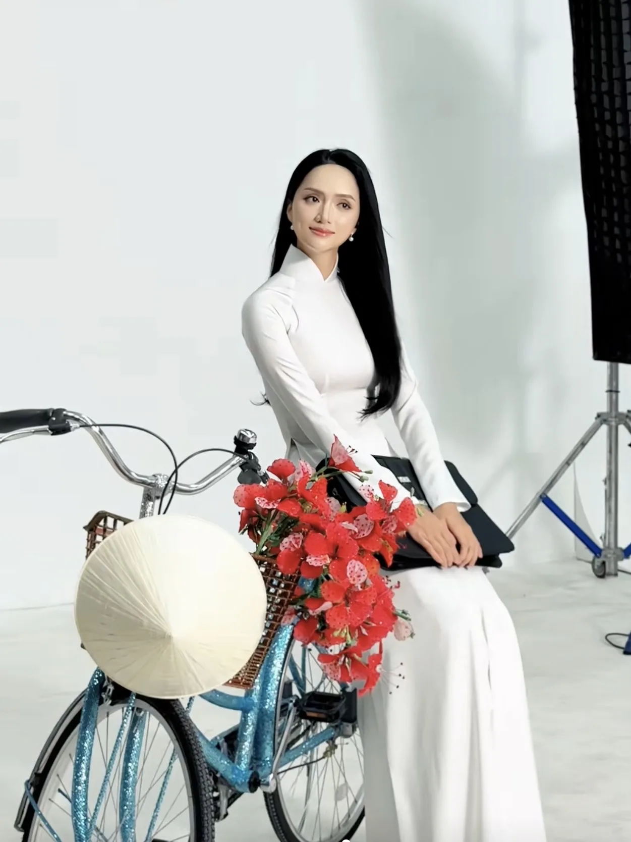 Hành trình của Hương Giang tại Miss Universe 2025 đang bước vào những chặng cuối quan trọng nhất.