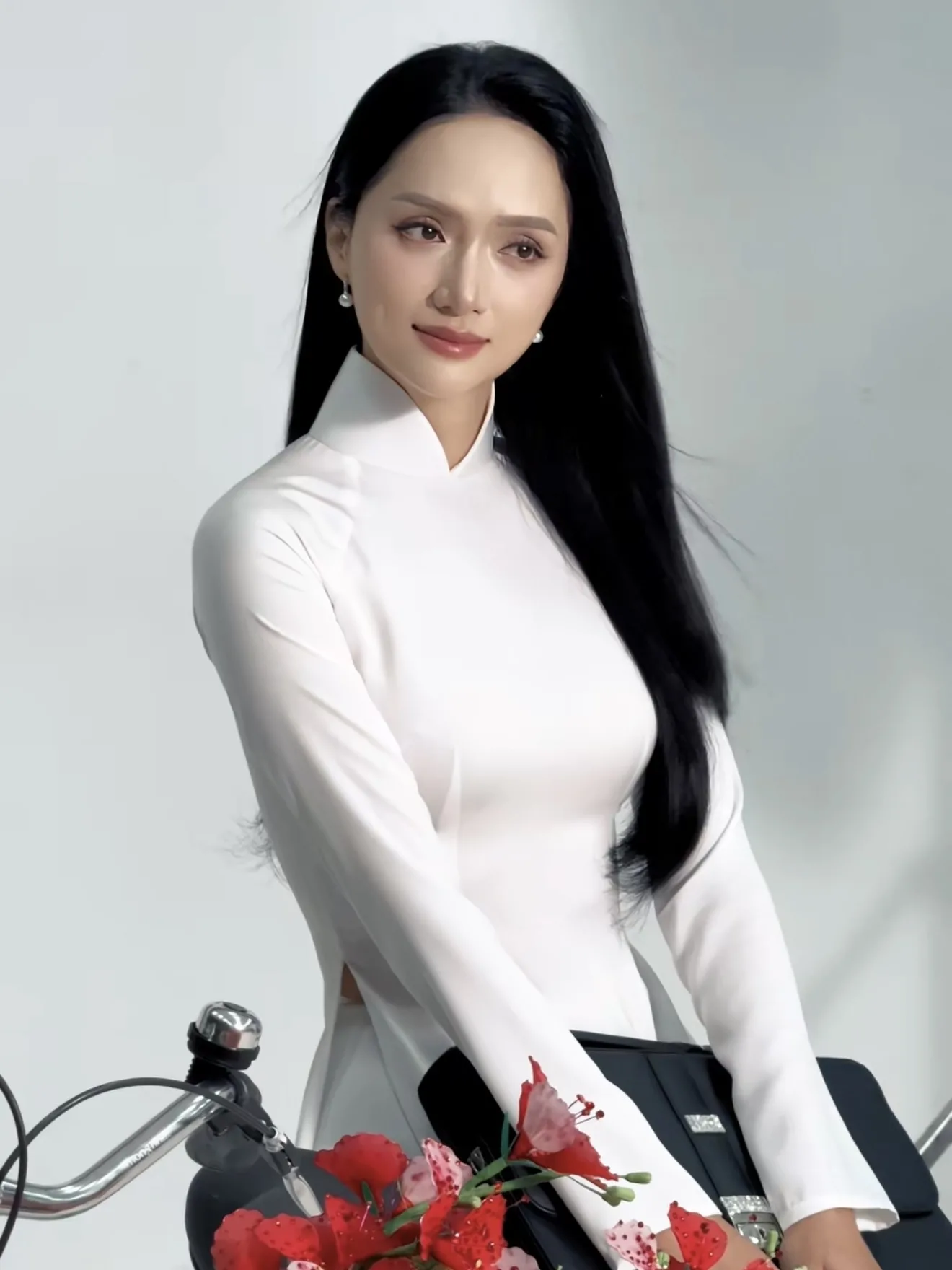 Đây là lựa chọn được đánh giá là thông minh và đầy bản lĩnh, thay vì chạy theo những thiết kế gây choáng ngợp, đại diện Việt Nam 