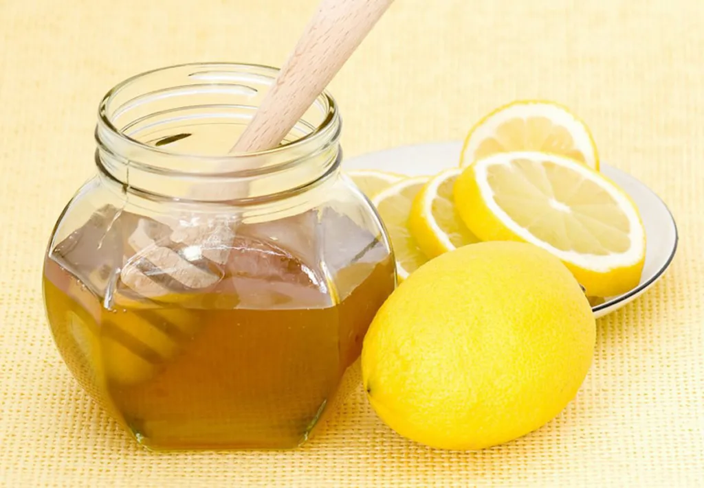 Mật ong và chanh còn dùng để trị mụn