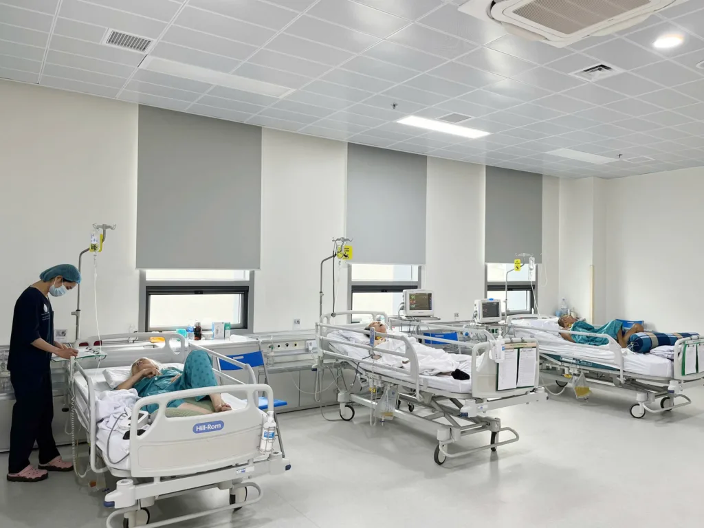 Khoa Bệnh lây đường hô hấp (A4C), Bệnh viện TWQĐ 108, ghi nhận số ca cúm mùa tăng cao đột biến