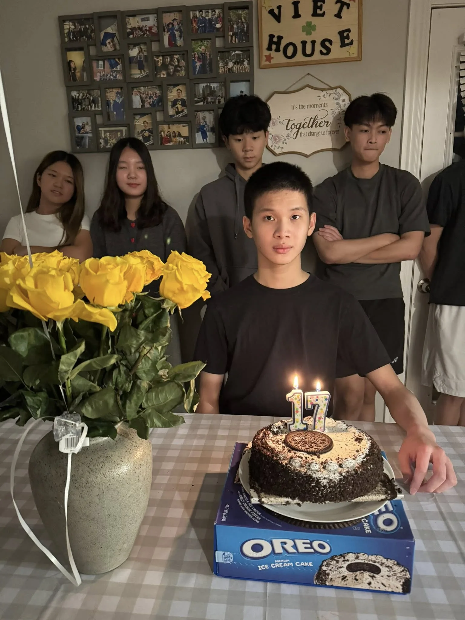 "Nỗi nhớ là dấu hiệu của yêu thương, không phải yếu đuối."