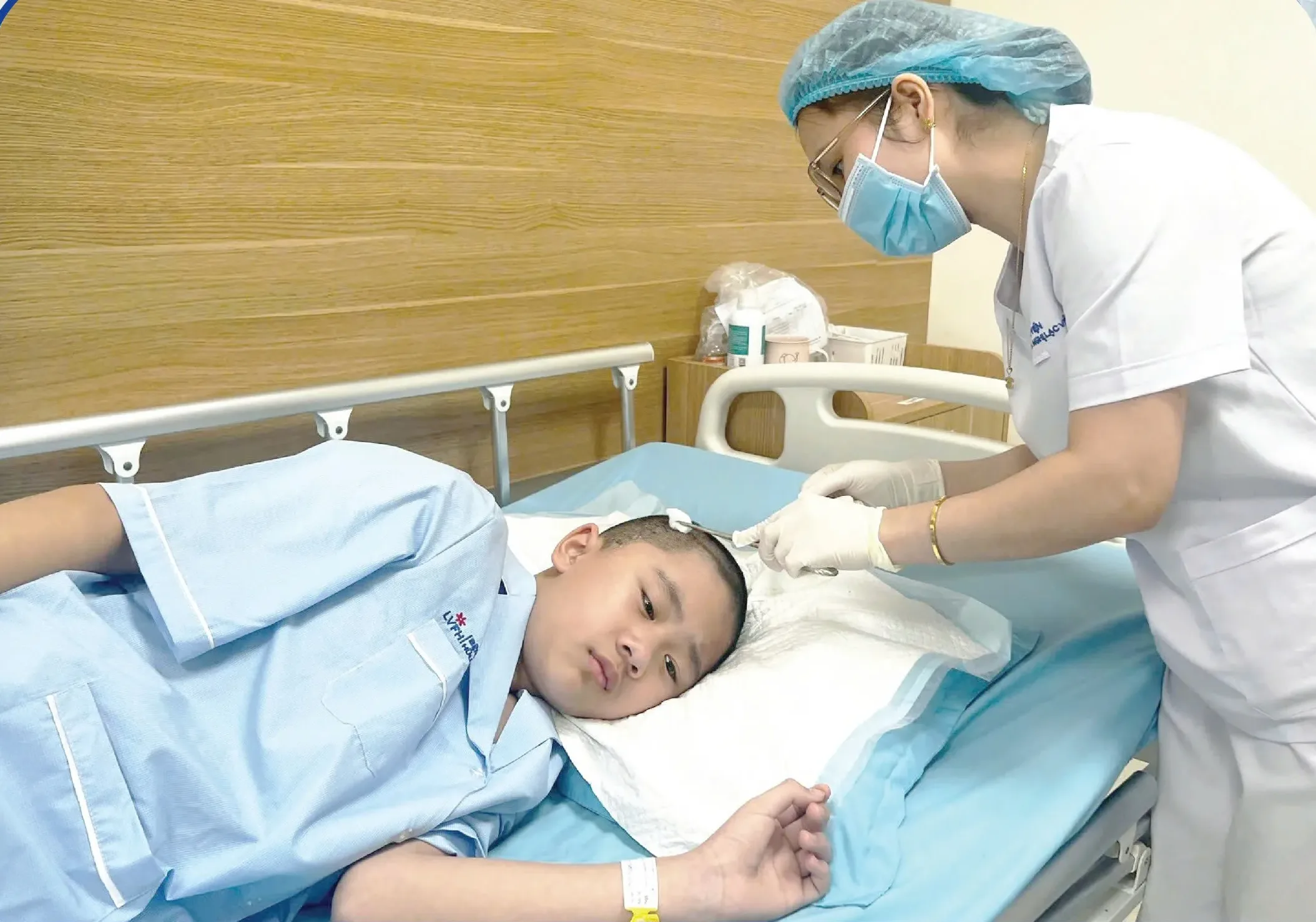 Sau phẫu thuật, bệnh nhi dần ổn định